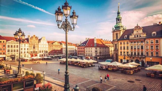 Why Poland Should Be Your Next Travel Destination: Best Tours and Attractions
